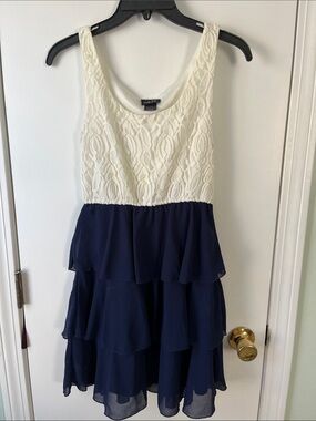 rue 21 navy blue dress Rue 21 dress 3/4 spaghetti Straps navy blue purple floral short summer  zipper *